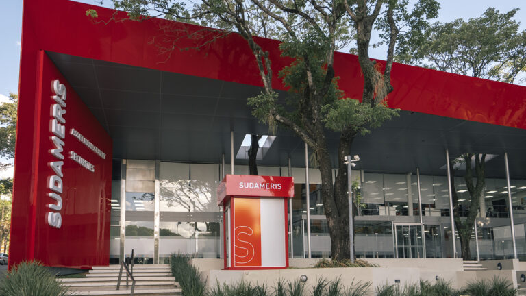 Abrimos nuestras puertas a una nueva experiencia en servicios financieros integrales